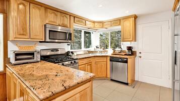 Cabin, nhiều giường, bồn tắm nước nóng, quang cảnh núi (1993) | Bếp riêng | Dụng cụ pha cà phê/trà