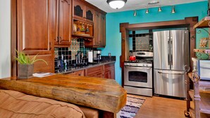 Cabin, nhiều giường, sân hiên, quang cảnh núi (2105) | Bếp riêng | Dụng cụ pha cà phê/trà 