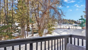 Leilighet, flere senger, terrasse, fjellutsikt (2125) | Utsikt fra rommet