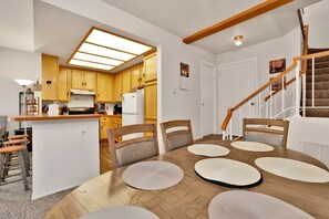 Condo, Multiple Beds, Pool Access, Mountain View (2425) | 3 bedrooms, individually decorated, individually furnished, bed sheets - Restmoore #2425 (Big Bear Lake)