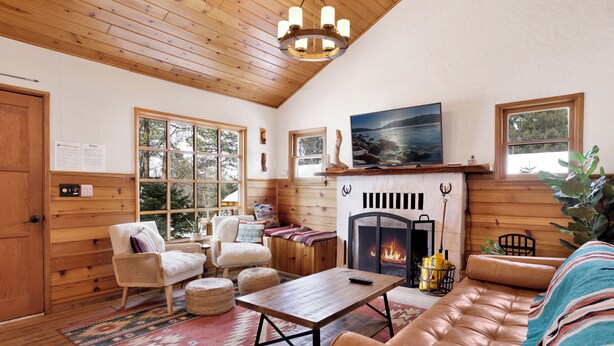 Unclassified image, 1 of 17, button - Serrano House #2286 (Big Bear Lake)