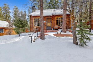 Property grounds - Serrano House #2286 (Big Bear Lake)