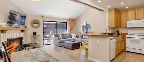 公寓客房, 多張床, 可使用泳池, 山景 (2236) | 私人廚房 | 咖啡機/沖茶器