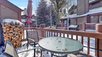 Tempat makan outdoor