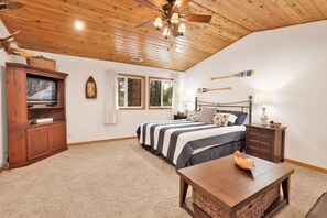 Ferienhütte, Mehrere Betten, Whirlpool, Bergblick (2246) | 4 Schlafzimmer, individuell dekoriert, individuell eingerichtet