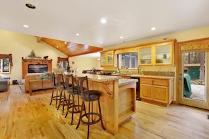 Cabin, Multiple Beds, Hot Tub, Mountain View (2246) | Private kitchen