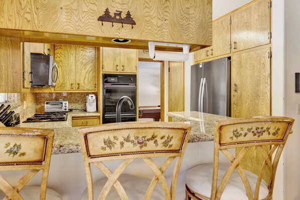 Cabin, Multiple Beds, Patio, Mountain View (2119) | Private kitchen - Crestwood Summit #2119 (Big Bear Lake)