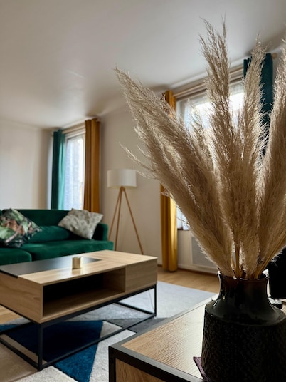 Bel Appartement Emplacement Idéal en Centre Ville, Proche Thermes et Commerces