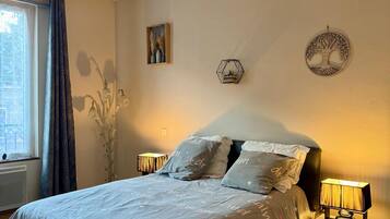 1 chambre, fer et planche à repasser, Wi-Fi, draps fournis