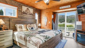 Cabin, Multiple Beds, Hot Tub, Mountain View (2308) | 2 bedrooms, individually decorated, individually furnished, bed sheets