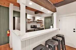 Nhà, nhiều giường, sân hiên, quang cảnh núi (2460) | Bếp riêng | Dụng cụ pha cà phê/trà