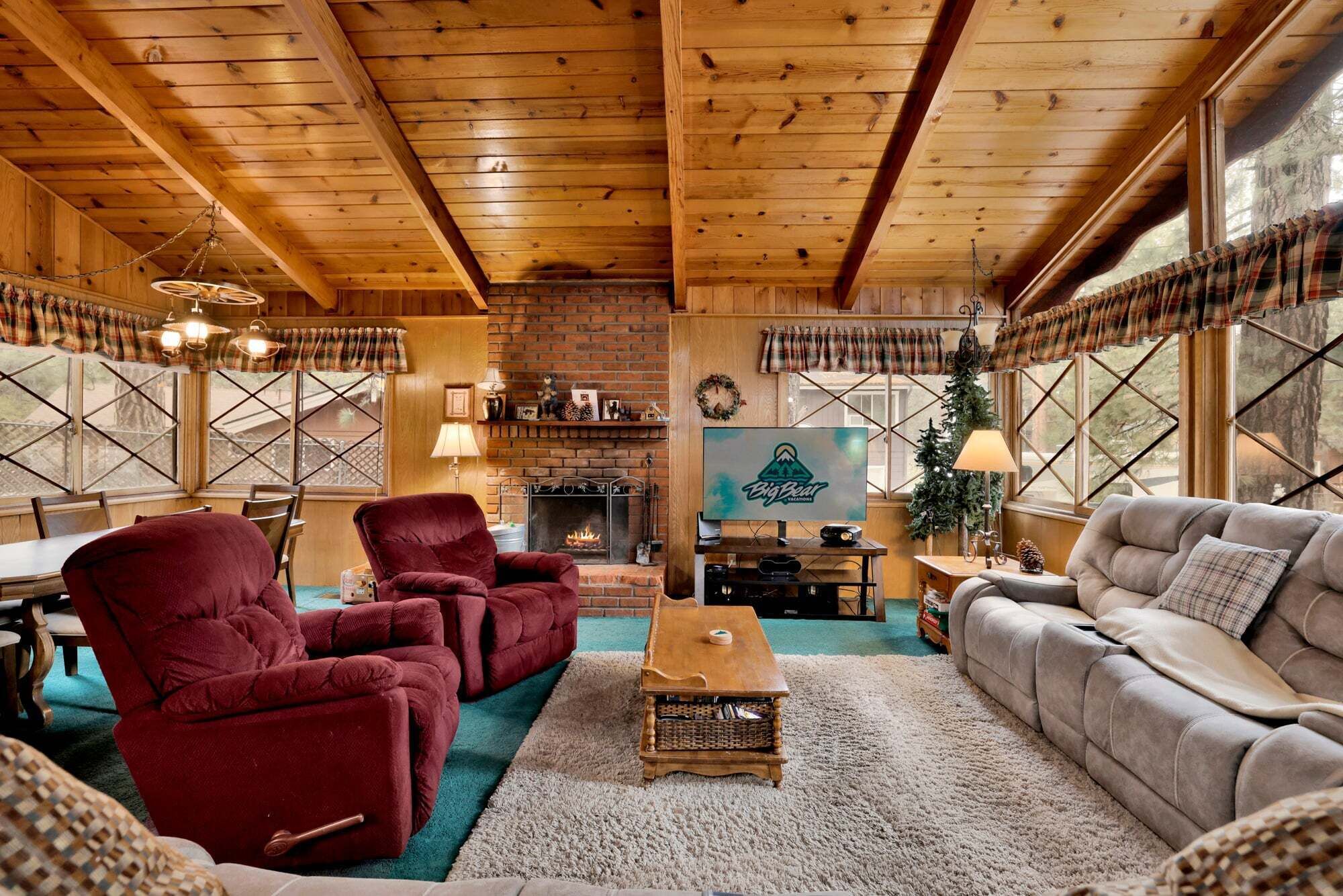 House, Multiple Beds, Balcony, Mountain View (1336) | Living area