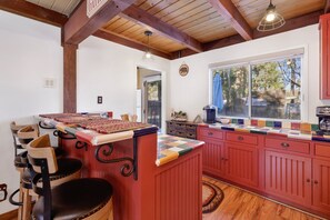 Ferienhütte, Mehrere Betten, Whirlpool, Bergblick (2121) | Eigene Küche | Wasserkocher mit Kaffee-/Teezubehör