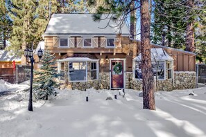 Exterior - Storybook Cottage #2121 (Big Bear Lake)