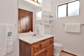 House, Multiple Beds, Patio, Mountain View (966) | Bathroom | Designer toiletries, towels, toilet paper - Colbert Cabin #966 (Big Bear Lake)