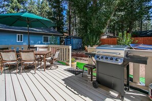 BBQ/picnic Area - KIT Kat's Hideaway #1874 (Big Bear Lake)