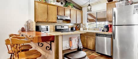 Condo, Multiple Beds, Patio, Mountain View (2461) | Private kitchen