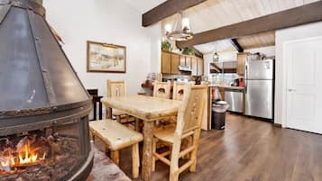 Condo, Multiple Beds, Patio, Mountain View (2461) | Private kitchen