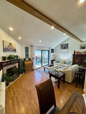 公寓客房, 多張床, 可使用泳池, 山景 (1899) | 住宿內部