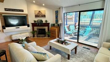 Condo, Multiple Beds, Pool Access, Mountain View (1899) | Living area | Fireplace