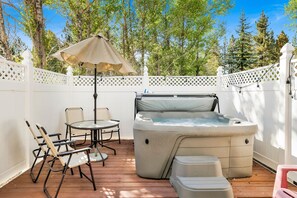 Terrace/patio - Divine Chateau #2357 (Big Bear Lake)