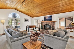 Cabin, Multiple Beds, Hot Tub, Mountain View (2357) | Living area