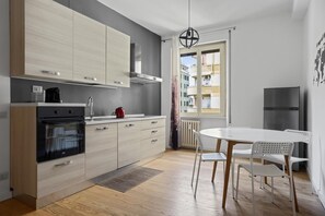 Réfrigérateur, four, plaque de cuisson, lave-vaisselle