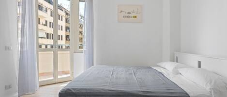 1 chambre, fer et planche à repasser, lit parapluie, Wi-Fi gratuit