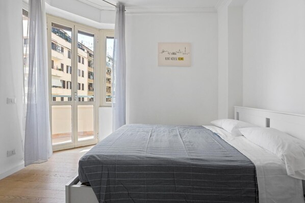 1 chambre, fer et planche à repasser, lit parapluie, Wi-Fi gratuit