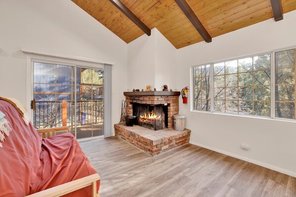 Ferienhütte, Mehrere Betten, Terrasse, Bergblick (2358) | Wohnbereich