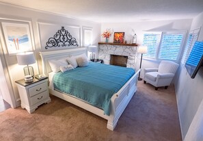 Cabin, Multiple Beds, Hot Tub, Mountain View (2193) | 5 bedrooms, individually decorated, individually furnished, bed sheets - Soaring Pines #2193 (Big Bear Lake)