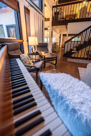 เคบิน, หลายเตียง, อ่างน้ำร้อน, วิวภูเขา (2193) | ภายใน