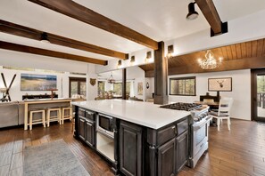 Cabin, Multiple Beds, Hot Tub, Mountain View (2193) | Private kitchen