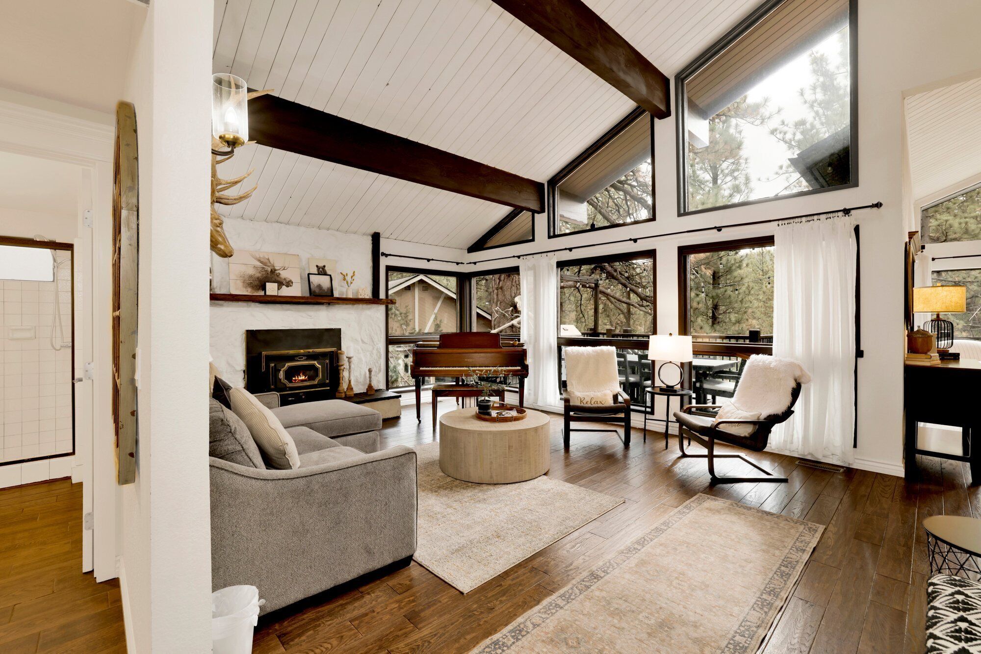 Cabin, Multiple Beds, Hot Tub, Mountain View (2193) | Living area | Fireplace, books