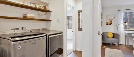 Hytte - flere senge - boblebad - bjergudsigt (2193) | Interiør