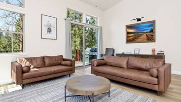 Cabin, Multiple Beds, Patio, Mountain View (2336) | Living area