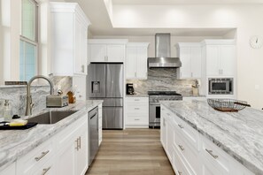 Cabin, Multiple Beds, Patio, Mountain View (2336) | Private kitchen | Coffee/tea maker - THE Pines Retreat #2336 (Big Bear Lake)