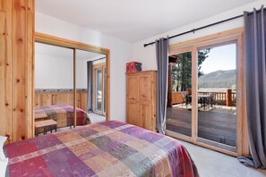 Cabin, nhiều giường, sân hiên, quang cảnh núi (2142) | 3 phòng ngủ, trang trí khác biệt 