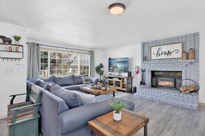 Cabane, plusieurs lits, bain à remous, vue montagne (2127) | Coin séjour