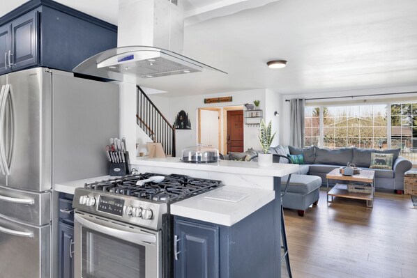 Cabane, plusieurs lits, bain à remous, vue montagne (2127) | Cuisine privée