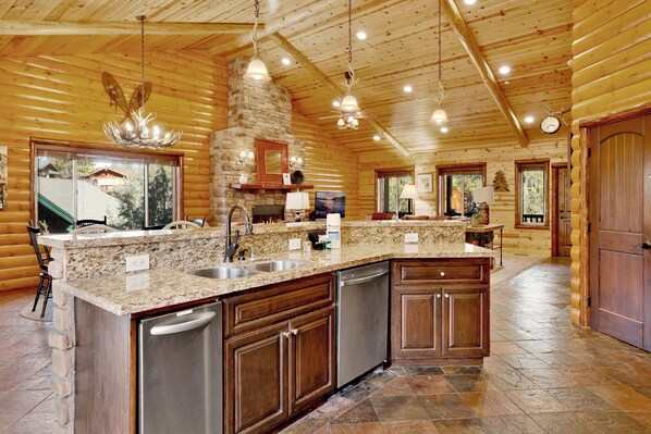 Casa, várias camas, varanda, vista para a montanha (1559) | Cozinha privada | Cafeteira/chaleira