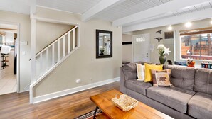 Cabin, nhiều giường, sân hiên, quang cảnh núi (2255) | Khu phòng khách