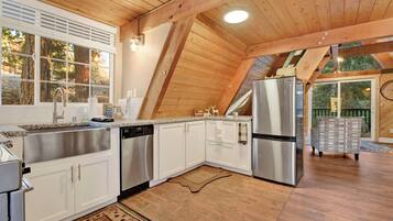 Cabin, 1 Queen Bed with Sofa bed, Patio, Mountain View (2375) | Private kitchen | Coffee/tea maker