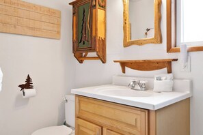 Cabin, Multiple Beds, Hot Tub, Mountain View (2120) | Bathroom | Designer toiletries, towels, toilet paper