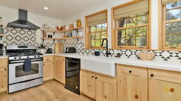 Hytte, flere senger, spabadekar, fjellutsikt (2172) | Eget kjøkken | Kaffetrakter/tekoker