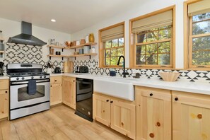 小屋, 多張床, 熱水浴缸, 山景 (2172) | 私人廚房 | 咖啡機/沖茶器