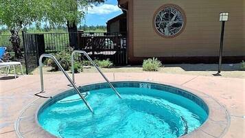 Condo, Multiple Beds, Patio, Mountain View (1952) | Pool