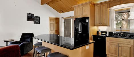 Cabin, Multiple Beds, Patio, Mountain View (1916) | Interior
