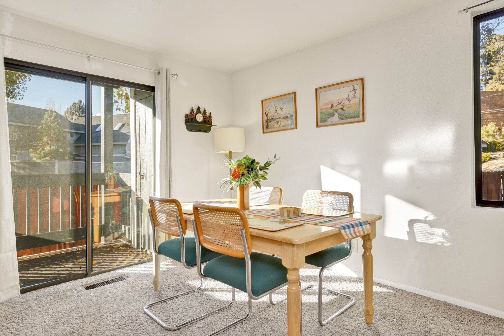 公寓客房, 多張床, 庭院, 山景 (2365) | 房內用餐區