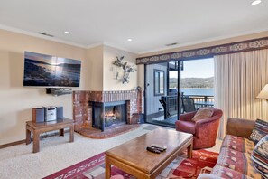 公寓客房, 多張床, 庭院, 山景 (2250) | 客房景觀